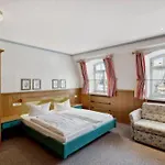 Hotel Gaestehaus Blaue Ecke Adenau