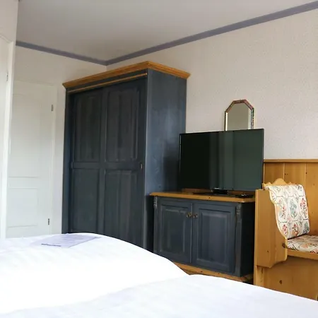 Gaestehaus Blaue Ecke 2* آدناو